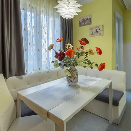 Kapriz - 2 Beds Aptmnt Near The * 바르나